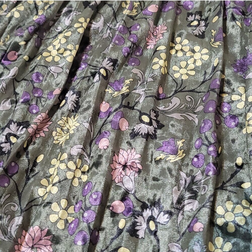 ModCloth Floral Pleated  Green Velvet Skirt 1X Gold Waistband Retro Fairycore - Picture 10 of 16